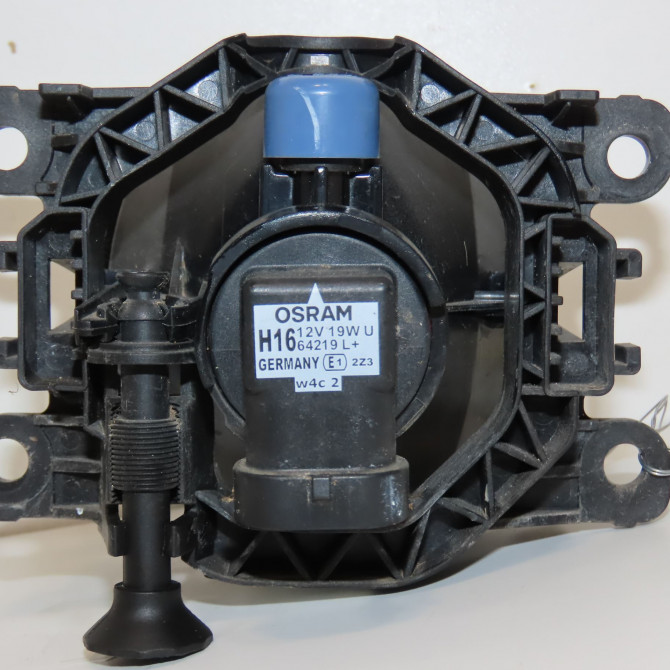 Phare antibrouillard avant droit occasion RENAULT SCENIC III Phase 3 04-2013->... 1.5 DCI 110ch 261500097R 2