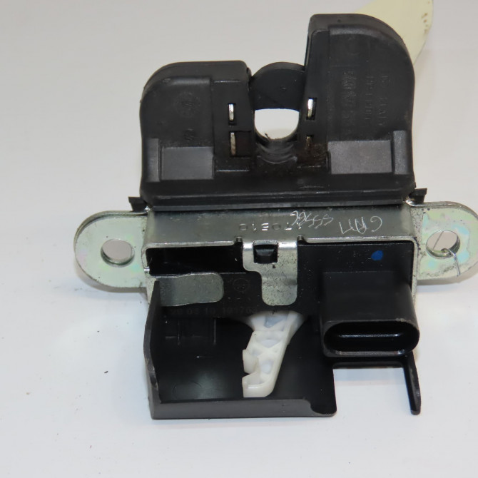 Serrure hayon occasion VOLKSWAGEN GOLF VI Phase 1 10-2008->04-2013 2.0 TDI 140ch 5K0827505C9B9 2