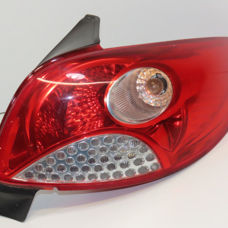 Feu arrière droit occasion PEUGEOT 206 + Phase 1 03-2009->05-2013 1.4 HDI 70ch 6351GV