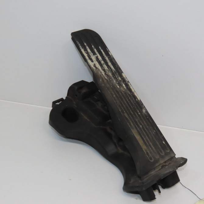 Potentiometre accelerateur occasion VOLKSWAGEN GOLF V Phase 1 11-2003->10-2008 1.9 TDI 105ch 1