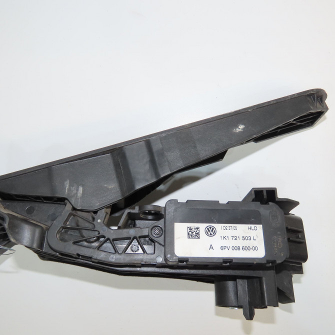 Potentiometre accelerateur occasion VOLKSWAGEN GOLF V Phase 1 11-2003->10-2008 1.9 TDI 105ch 2