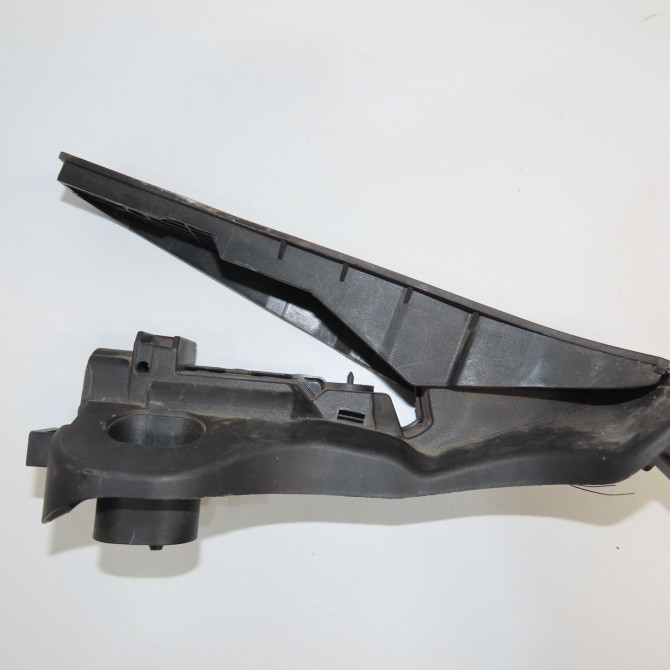 Potentiometre accelerateur occasion VOLKSWAGEN GOLF V Phase 1 11-2003->10-2008 1.9 TDI 105ch 3