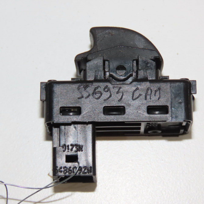 Commande leve-glace porte arrière droite occasion CITROEN C3 PICASSO Phase 1 02-2009->08-2012 1.6 HDi 16v 110ch 6490Q1 2