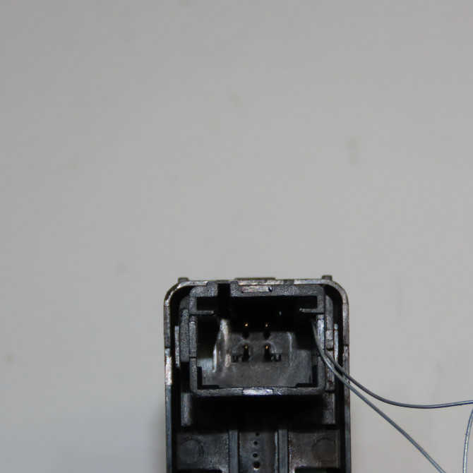 Commande leve-glace porte arrière droite occasion CITROEN C3 PICASSO Phase 1 02-2009->08-2012 1.6 HDi 16v 110ch 6490Q1 5