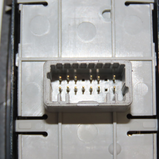 Commande lève-glace porte avant gauche occasion RENAULT MEGANE III Phase 1 11-2008->01-2012 1.9 DCI 130ch 809610006R 3