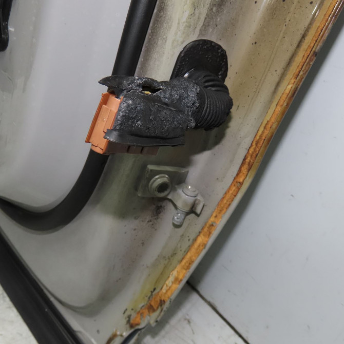 Porte avant gauche occasion  PAB831051BGRV 7