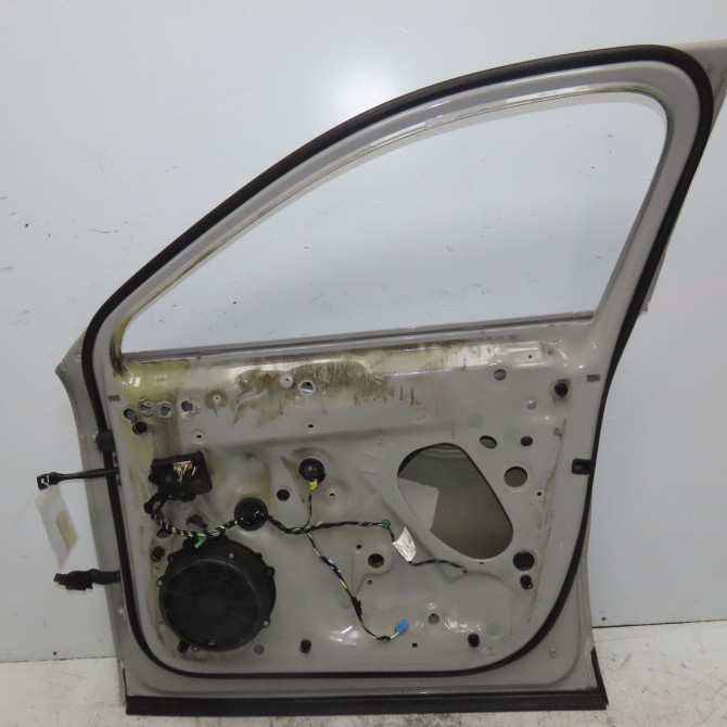 Porte avant droite occasion  PAB831052BGRV 2