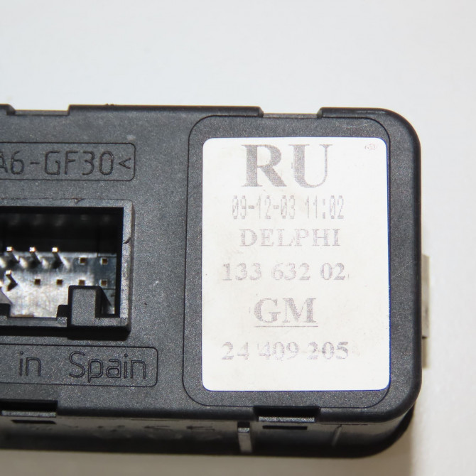 Commande lève-glace porte avant gauche occasion OPEL MERIVA I Phase 1 04-2003->12-2005 1.7 CDTI 24411031 4