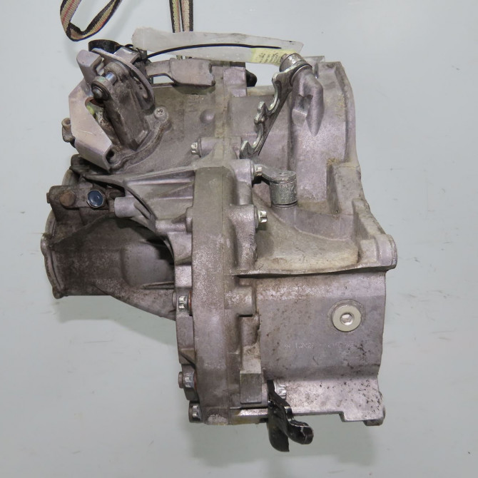 Boîte à vitesse mecanique occasion OPEL MERIVA I Phase 1 04-2003->12-2005 1.7 CDTI 24461926 4