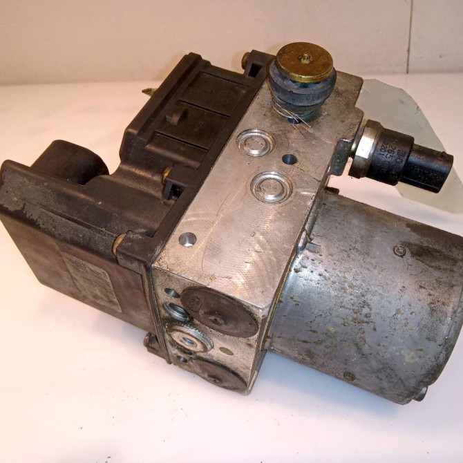 Unité hydraulique ABS occasion RENAULT MEGANE SCENIC I Phase 2 08-1999->06-2003 1.9 DCI 7701050006 2