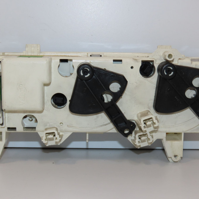 Commande de chauffage occasion RENAULT SCENIC I Phase 2 08-1999->06-2003 1.6i 107ch 7701048378 2