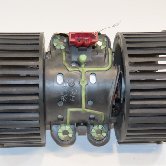 Ventilateur de chauffage occasion RENAULT SCENIC III Phase 1 04-2009->11-2011 1.5 DCI 110ch 272109961R 2