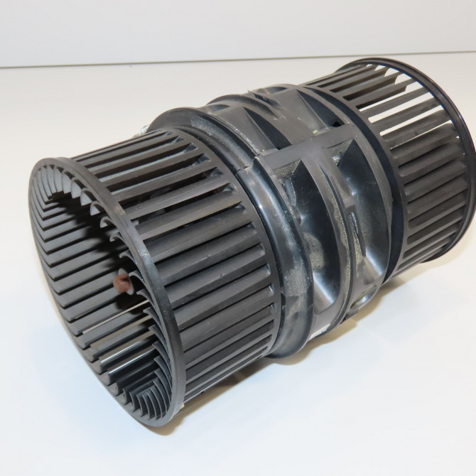 Ventilateur de chauffage occasion RENAULT TRAFIC III Phase 1 06-2014->... 1.6 DCI 145ch 272109961R 1