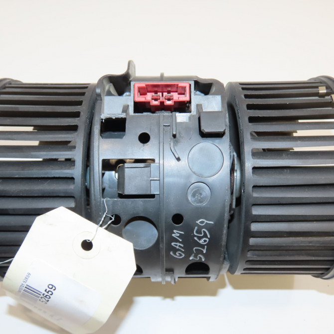 Ventilateur de chauffage occasion RENAULT TRAFIC III Phase 1 06-2014->... 1.6 DCI 145ch 272109961R 2