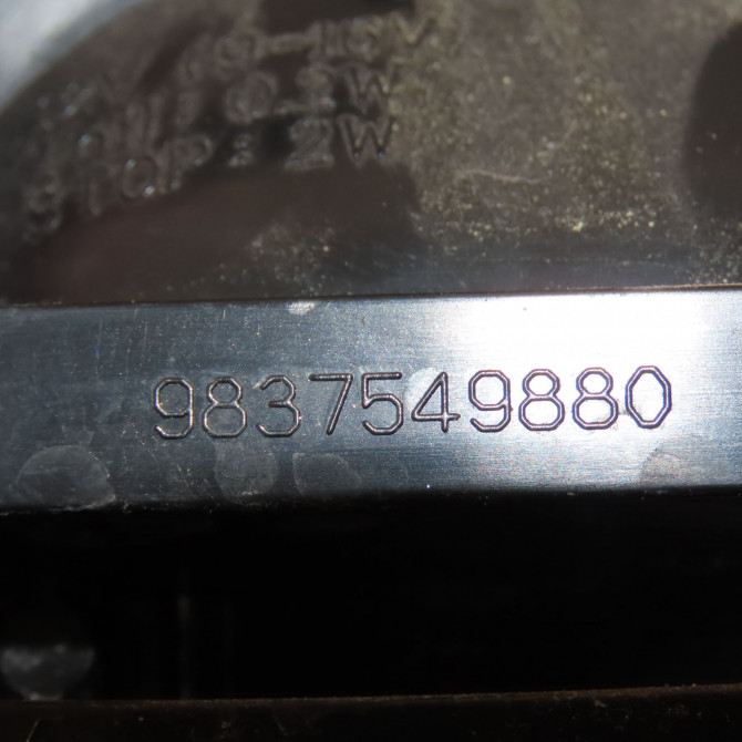 Feu arrière gauche occasion CITROEN 9851162080 4