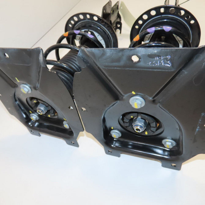 Amortisseur avant droit occasion CITROEN 9849122880 2