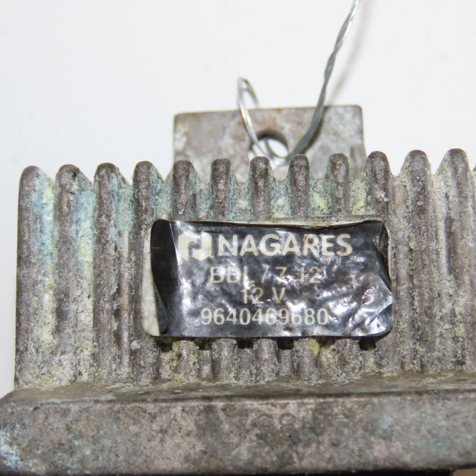 Boitier de préchauffage occasion RENAULT MEGANE II Phase 1 09-2003->12-2005 1.5 DCI 105ch 9640469680 4