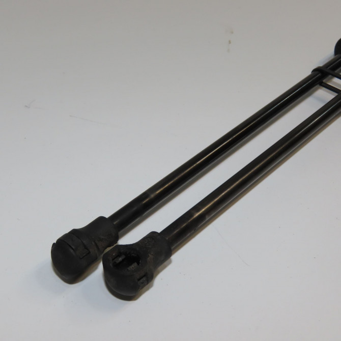 Verin droit hayon occasion RENAULT SCENIC III Phase 1 04-2009->11-2011 1.9 DCI 130ch 904500004R 2