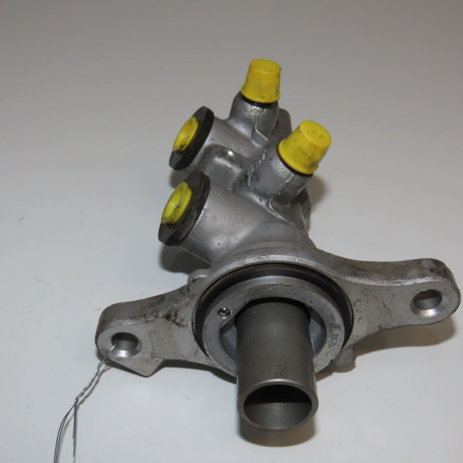 Maitre cylindre occasion RENAULT SCENIC III Phase 1 04-2009->11-2011 1.9 DCI 130ch 460115826R 3