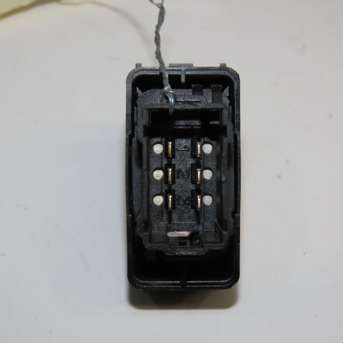 Commande lève-glace porte avant gauche occasion CITROEN BERLINGO II Phase 1 05-2008->01-2012 1.6 HDI 16v 75ch 6490E2 2