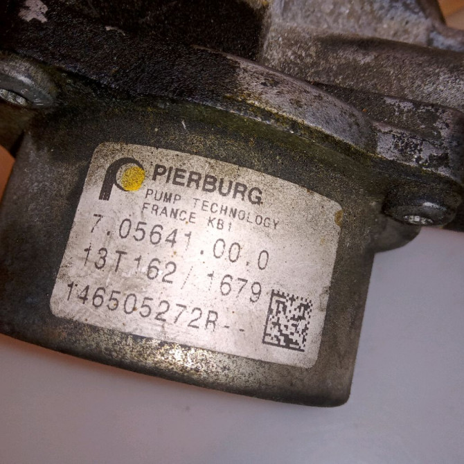 Pompe a vide occasion RENAULT CAPTUR Phase 1 02-2013->... 1.5 DCI 90ch 146505272R 4