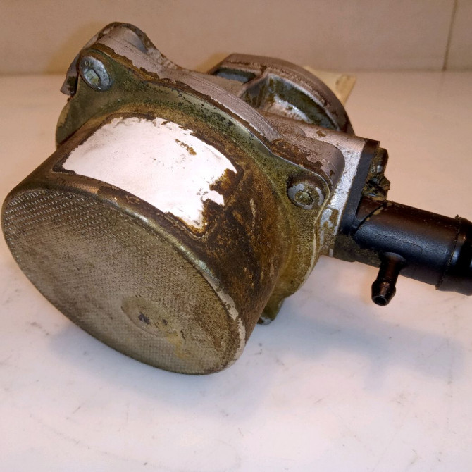 Pompe a vide occasion RENAULT KANGOO II Phase 1 01-2008->03-2013 1.5 DCI 70ch 146505272R 1