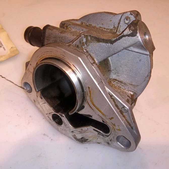 Pompe a vide occasion RENAULT KANGOO II Phase 1 01-2008->03-2013 1.5 DCI 70ch 146505272R 2