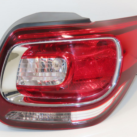Feu arrière droit occasion CITROEN DS3 Phase 1 11-2009->03-2014 1.4 VTi 16v 95ch 9676973380