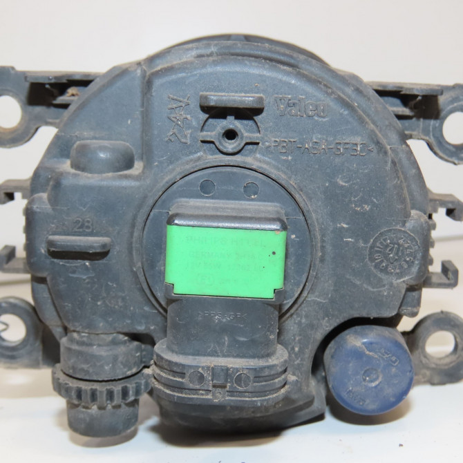 Phare antibrouillard avant gauche occasion RENAULT MEGANE III Phase 2 01-2012->06-2014 261500097R 2