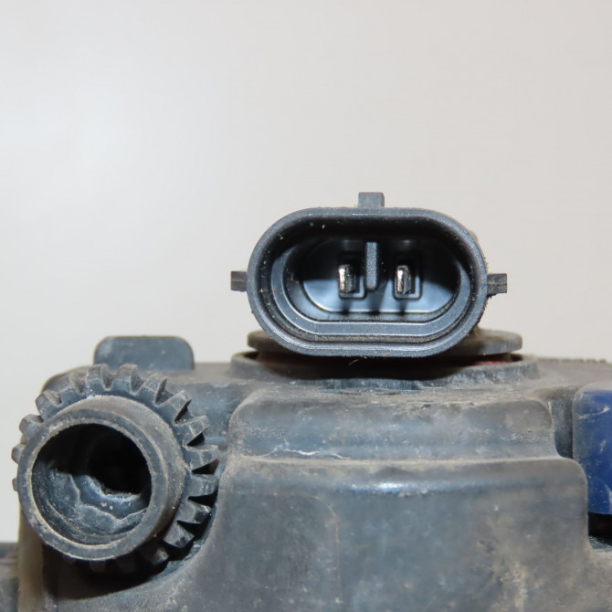 Phare antibrouillard avant gauche occasion RENAULT MEGANE III Phase 2 01-2012->06-2014 261500097R 3