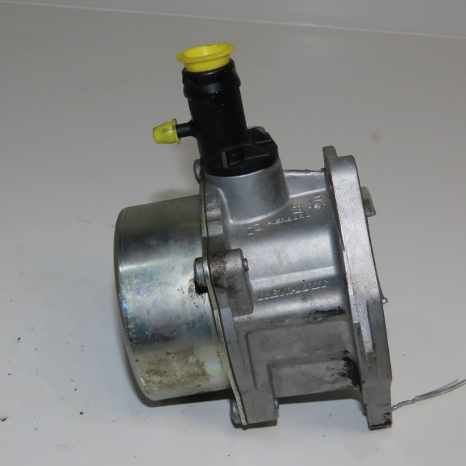 Pompe a vide occasion RENAULT MODUS Phase 2 01-2008->12-2012 1.5 DCI 75ch 146505272R 4