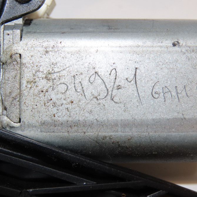 Moteur essuie-glace arrière occasion PEUGEOT 206 + Phase 1 03-2009->05-2013 1.4i 75ch 6405H8 5