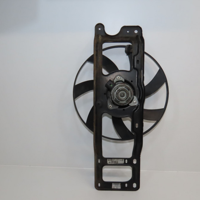 Ventilateur de refroidissement occasion RENAULT CLIO II Phase 2 06-2001->07-2006 1.2 7701050677 2