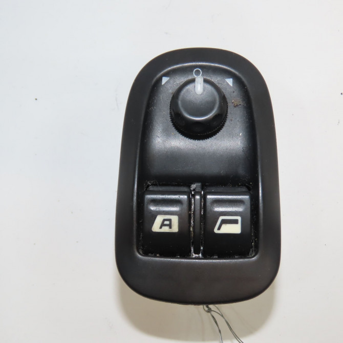 Commande lève-glace porte avant droite occasion PEUGEOT 206 Phase 1 09-1998->03-2009 1.4i 9331FP 1