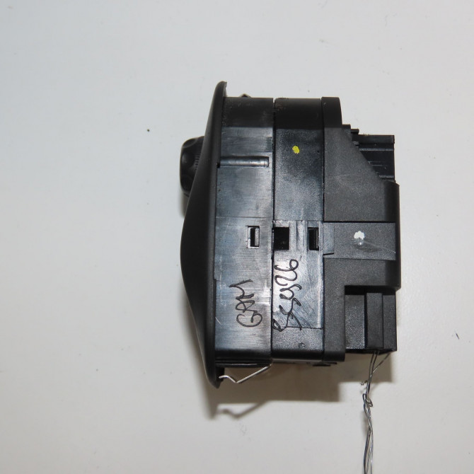 Commande lève-glace porte avant droite occasion PEUGEOT 206 Phase 1 09-1998->03-2009 1.4i 9331FP 2