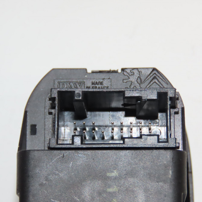 Commande lève-glace porte avant droite occasion PEUGEOT 206 Phase 1 09-1998->03-2009 1.4i 9331FP 6