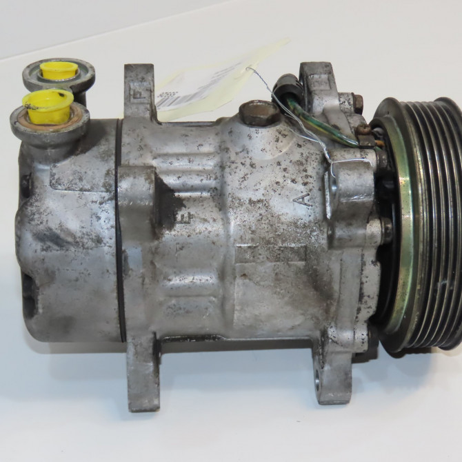 Compresseur air conditionne occasion PEUGEOT 206 Phase 1 09-1998->03-2009 1.4i 6453CN 3