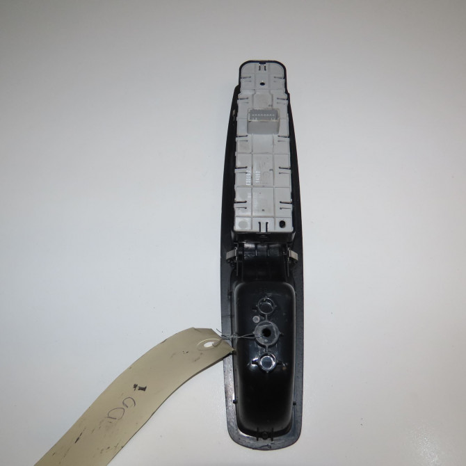 Commande lève-glace porte avant gauche occasion RENAULT SCENIC III Phase 1 04-2009->11-2011 1.9 DCI 130ch 809610017R 2