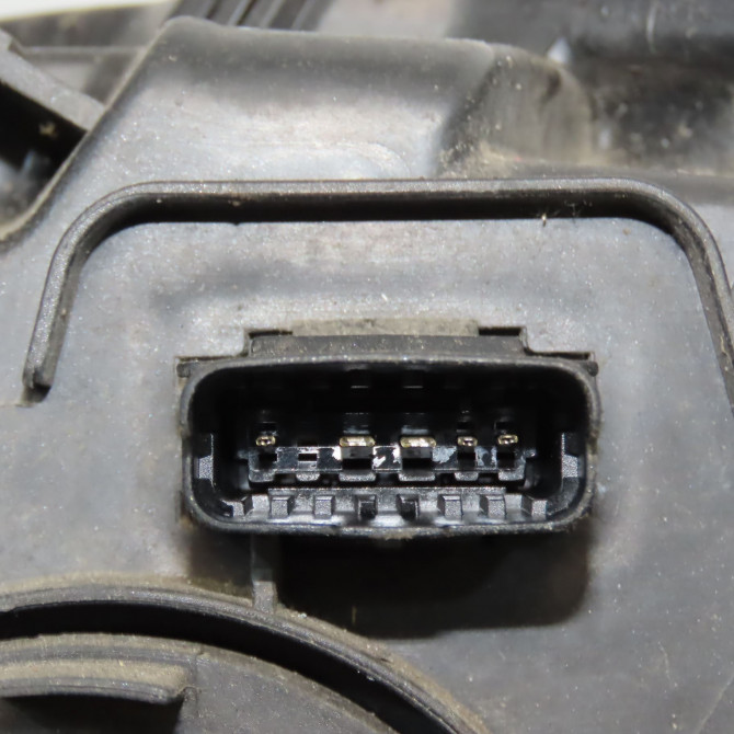 Phare droit occasion RENAULT SCENIC III Phase 1 04-2009->11-2011 1.9 DCI 130ch 260108250R 3