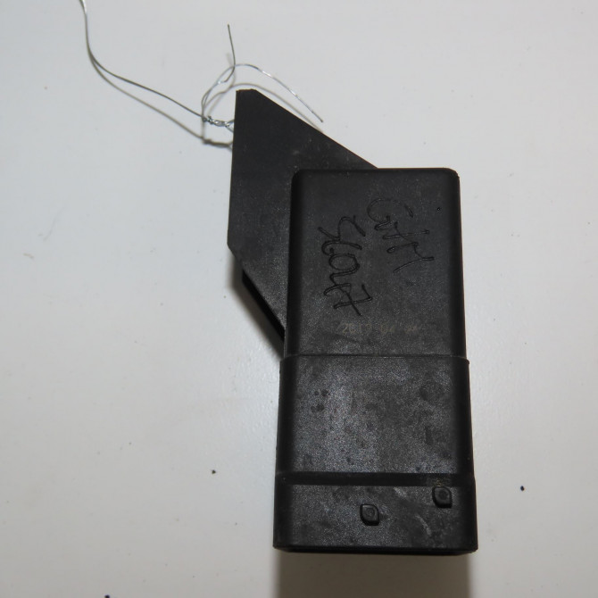 Boitier de préchauffage occasion RENAULT SCENIC III Phase 1 04-2009->11-2011 1.9 DCI 130ch 110673774R 3