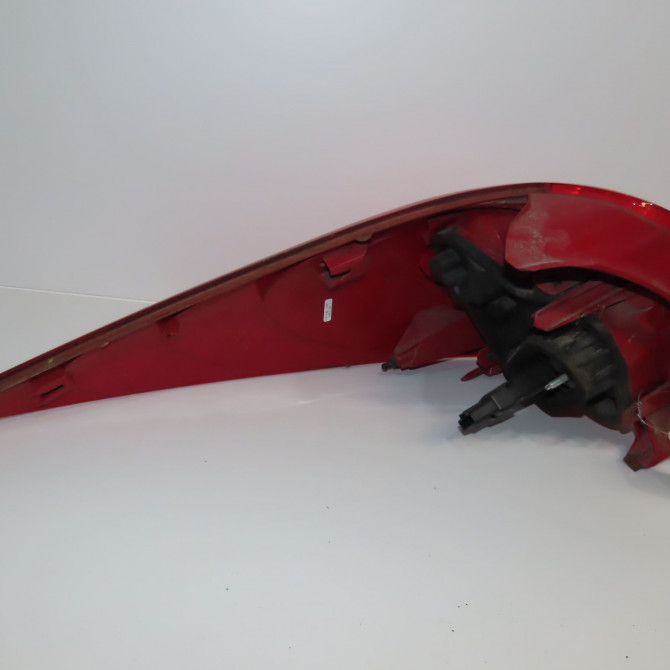 Feu arrière droit occasion PEUGEOT 207 Phase 1 04-2006->06-2013 1.4i 16v 90ch 6351CT 2