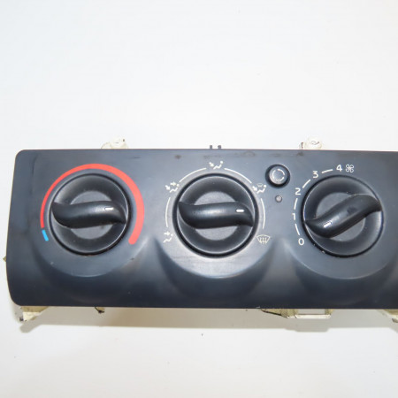 Commande de chauffage occasion RENAULT CLIO II Phase 2 06-2001->07-2006 1.2 7701051262