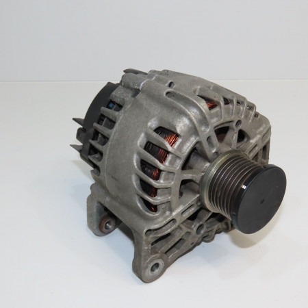 Alternateur occasion RENAULT MEGANE III Phase 3 10-2013->... 8200854119