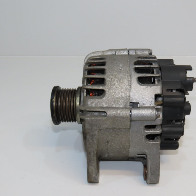Alternateur occasion RENAULT MEGANE III Phase 3 10-2013->... 8200854119 4