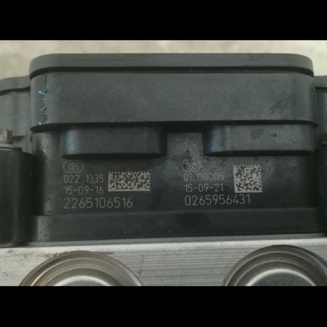 Unité hydraulique ABS occasion BOLLORE BLUECAR Phase 1 01-2011->... ELEC 3