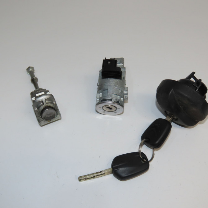 Kit serrures + antivol occasion CITROEN DS3 Phase 1 11-2009->03-2014 1.4 VTi 16v 95ch 9806016180 1