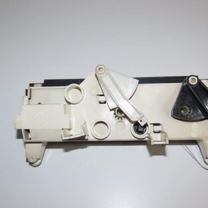 Commande de chauffage occasion RENAULT KANGOO I Phase 1 09-1997->06-2003 1.9 D 65ch 7701044010 2