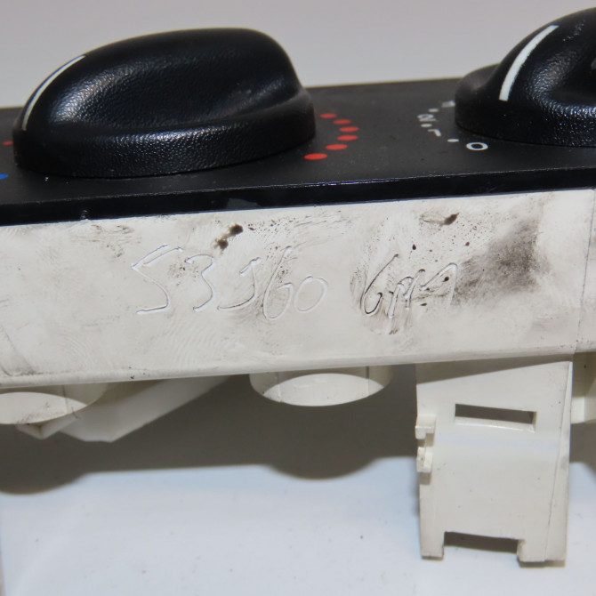 Commande de chauffage occasion RENAULT KANGOO I Phase 1 09-1997->06-2003 1.9 D 65ch 7701044010 4