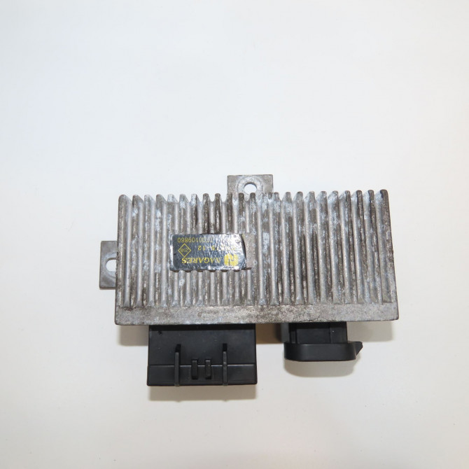 Boitier de préchauffage occasion RENAULT KANGOO I Phase 1 09-1997->06-2003 1.9 D 65ch 7700109860 1