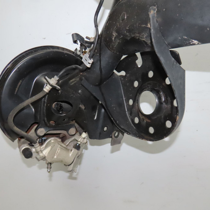 Train arrière occasion TOYOTA YARIS III Phase 2 06-2014->... 1.5 100ch 421100D520 4